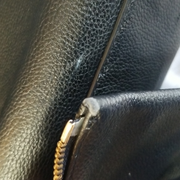 H & M FAUX-LEATHER TOTE WITH REMOVABLE CROSSBODY BAG IN BLACK - Picture 5 of 10